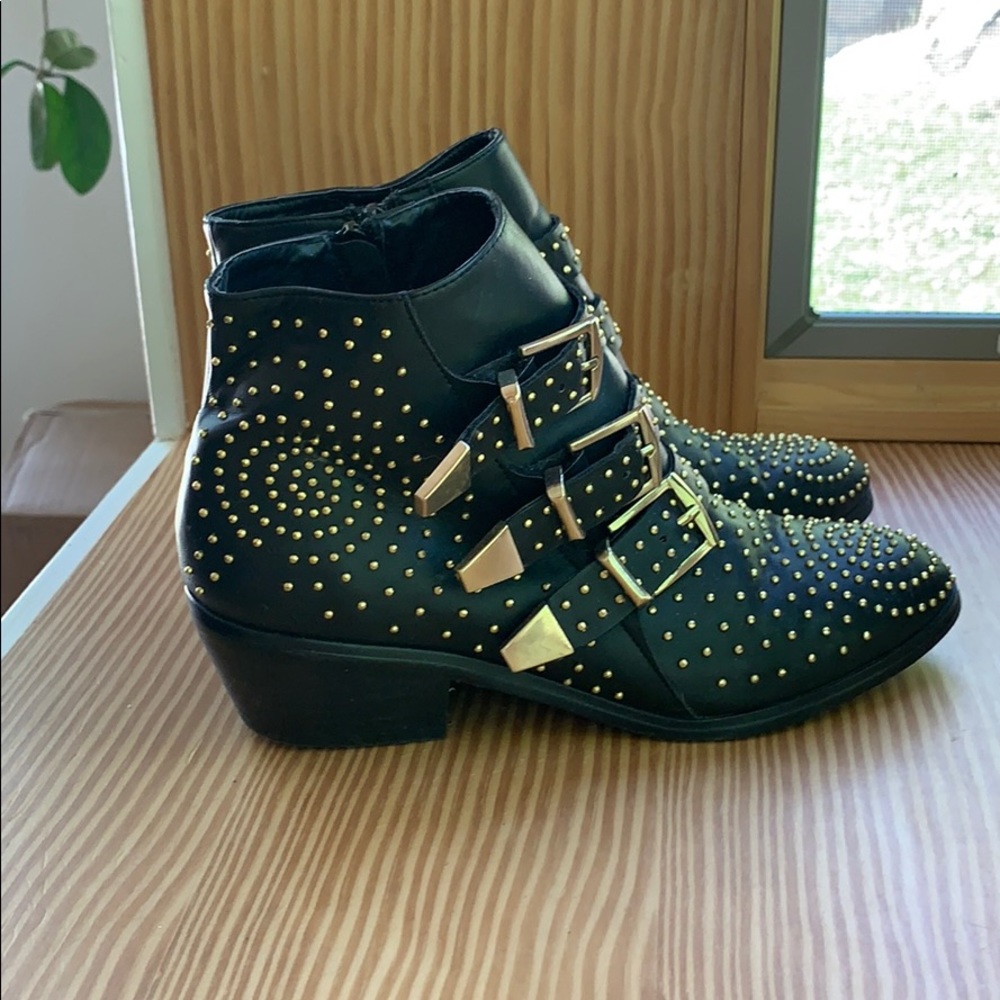 Studded  black buckle booties size 6.5 - Picture 4 of 7